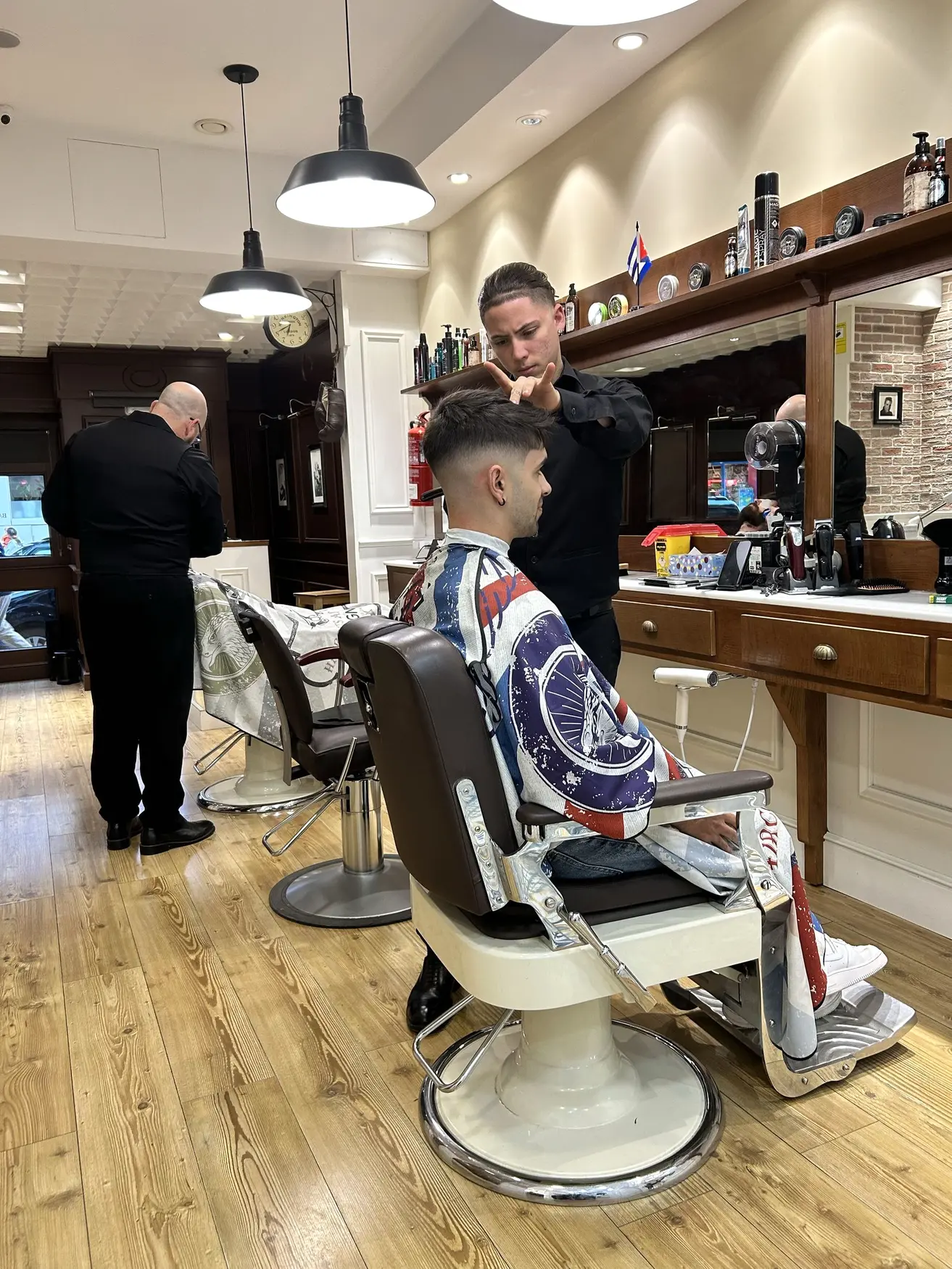 Corte y peinado de estilo clásico